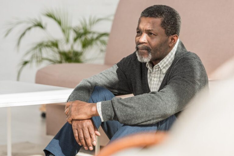 3 Signs Your Senior Parent Is Struggling with Their Mental Health